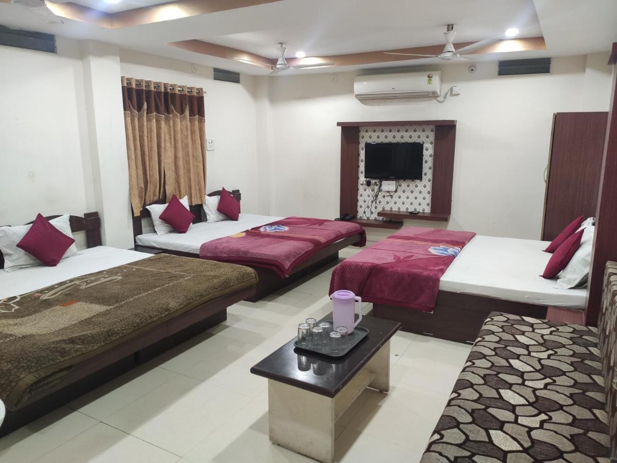 Hotel Vrandavan Palace Near Mahakal Temple Ujjain Ngoại thất bức ảnh