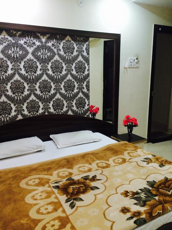 Hotel Vrandavan Palace Near Mahakal Temple Ujjain Ngoại thất bức ảnh