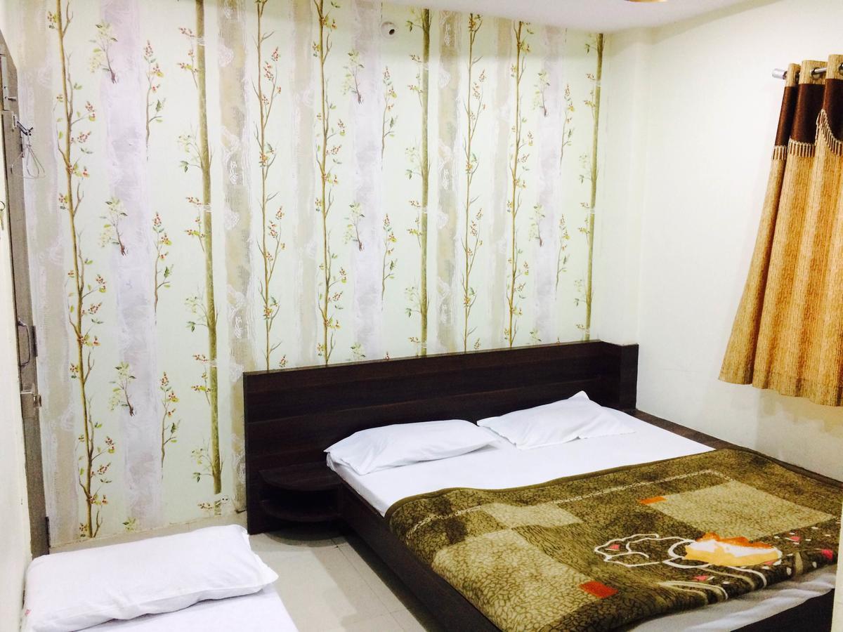 Hotel Vrandavan Palace Near Mahakal Temple Ujjain Ngoại thất bức ảnh